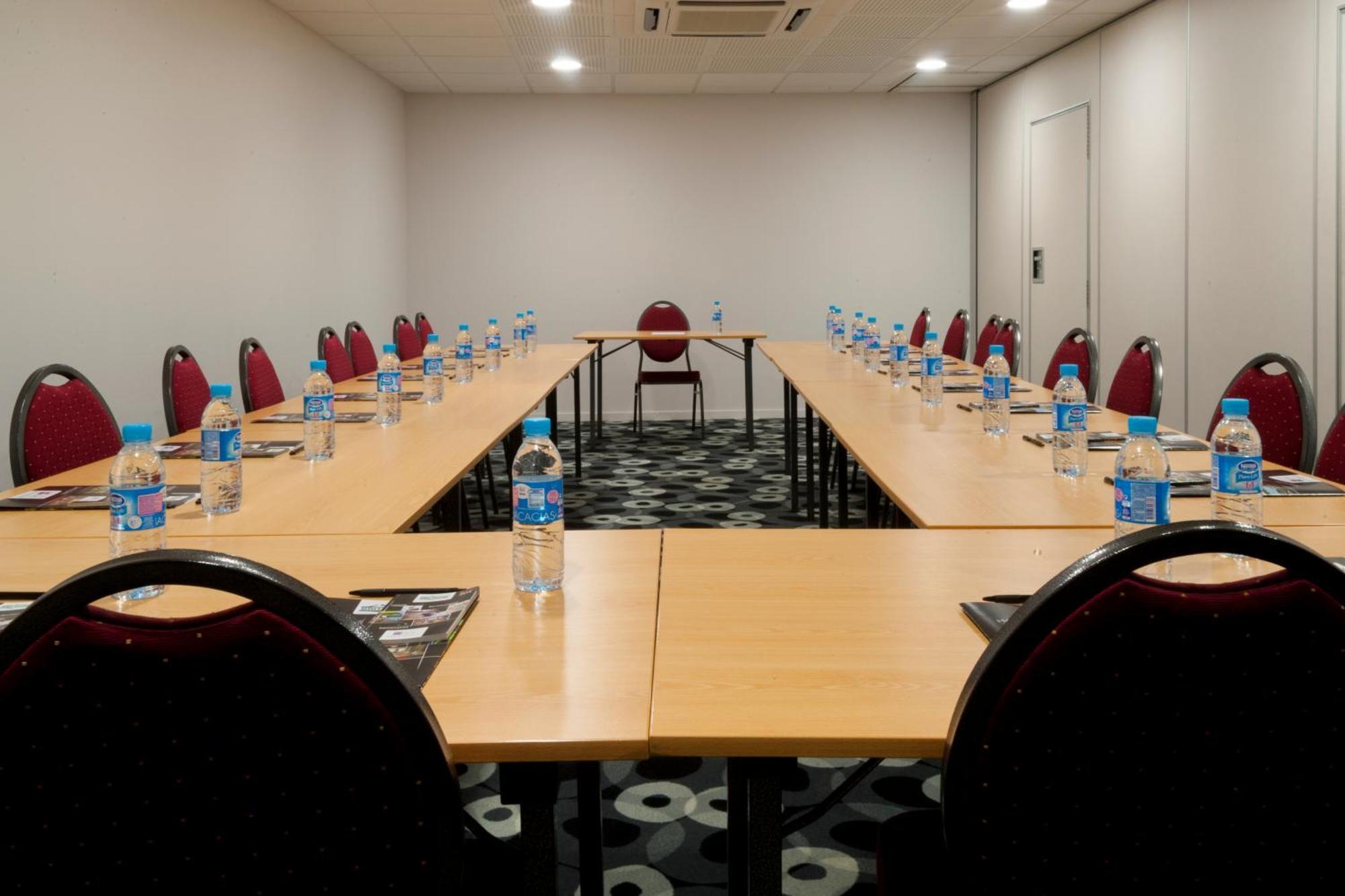 Brit Hotel Macon Centre Gare Εξωτερικό φωτογραφία