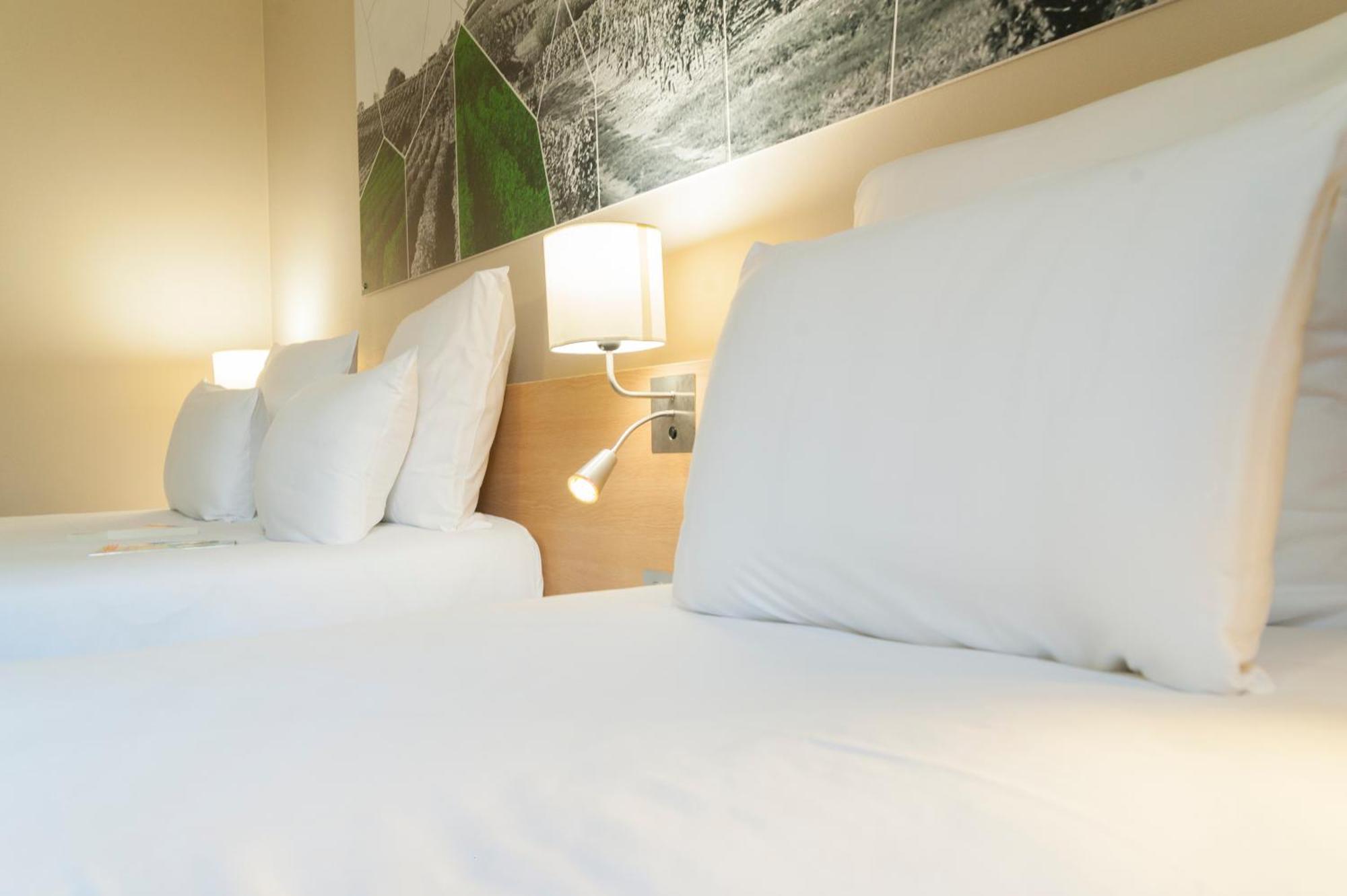 Brit Hotel Macon Centre Gare Εξωτερικό φωτογραφία