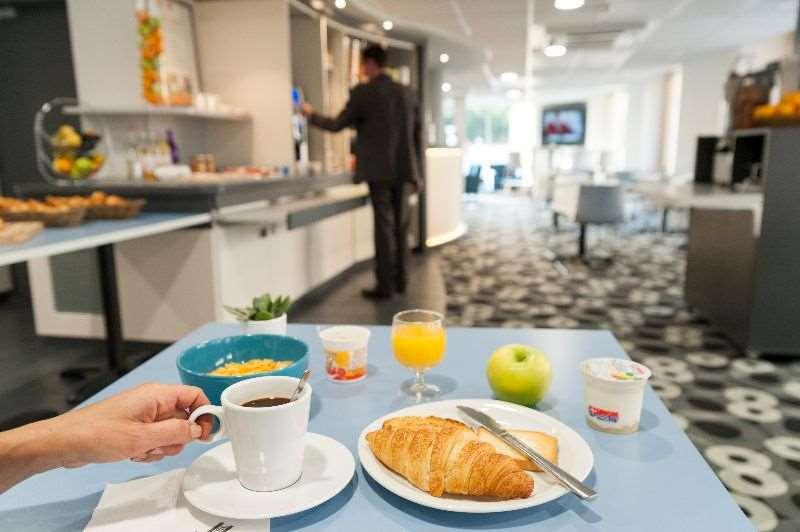 Brit Hotel Macon Centre Gare Εστιατόριο φωτογραφία