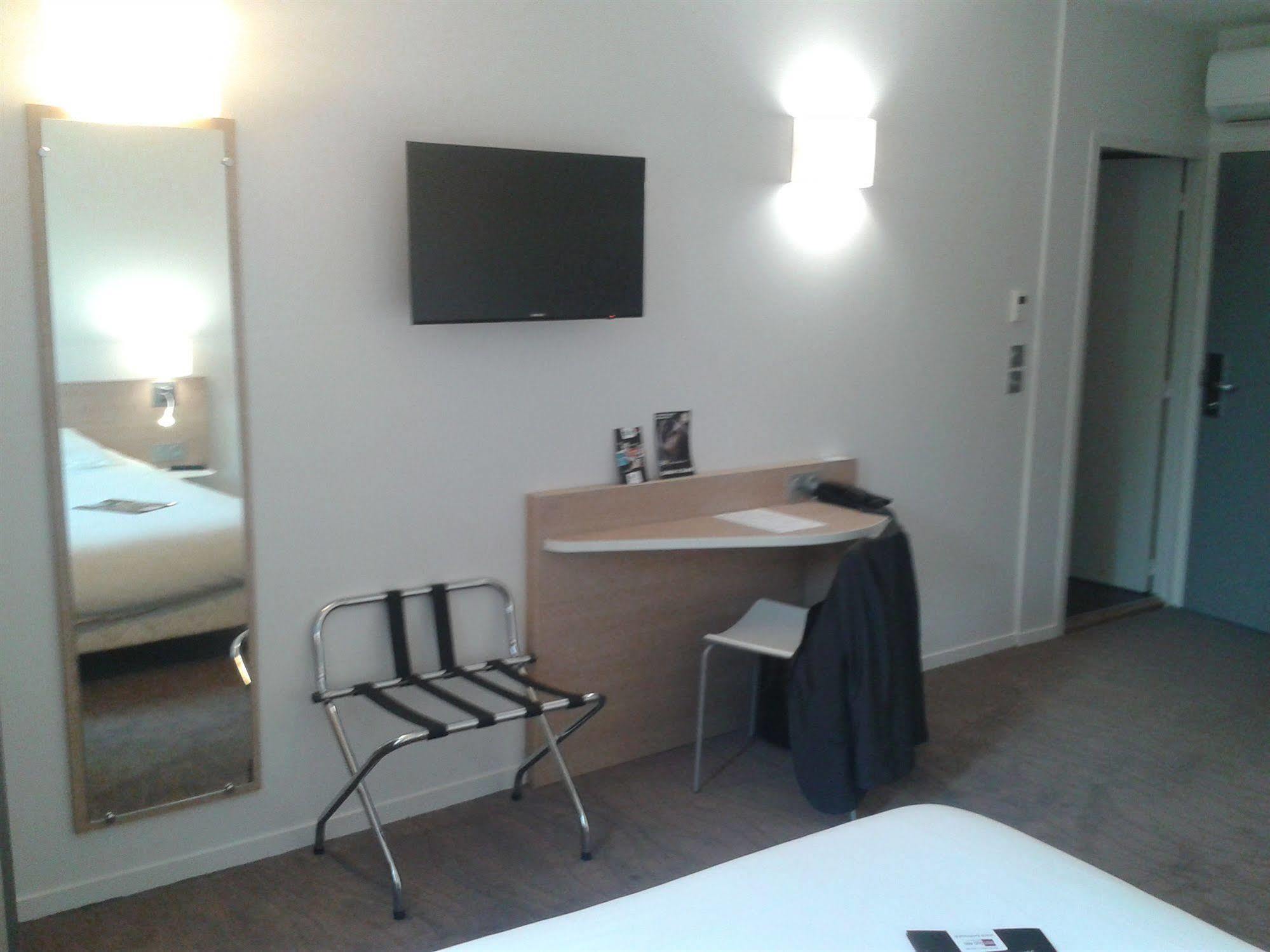 Brit Hotel Macon Centre Gare Εξωτερικό φωτογραφία
