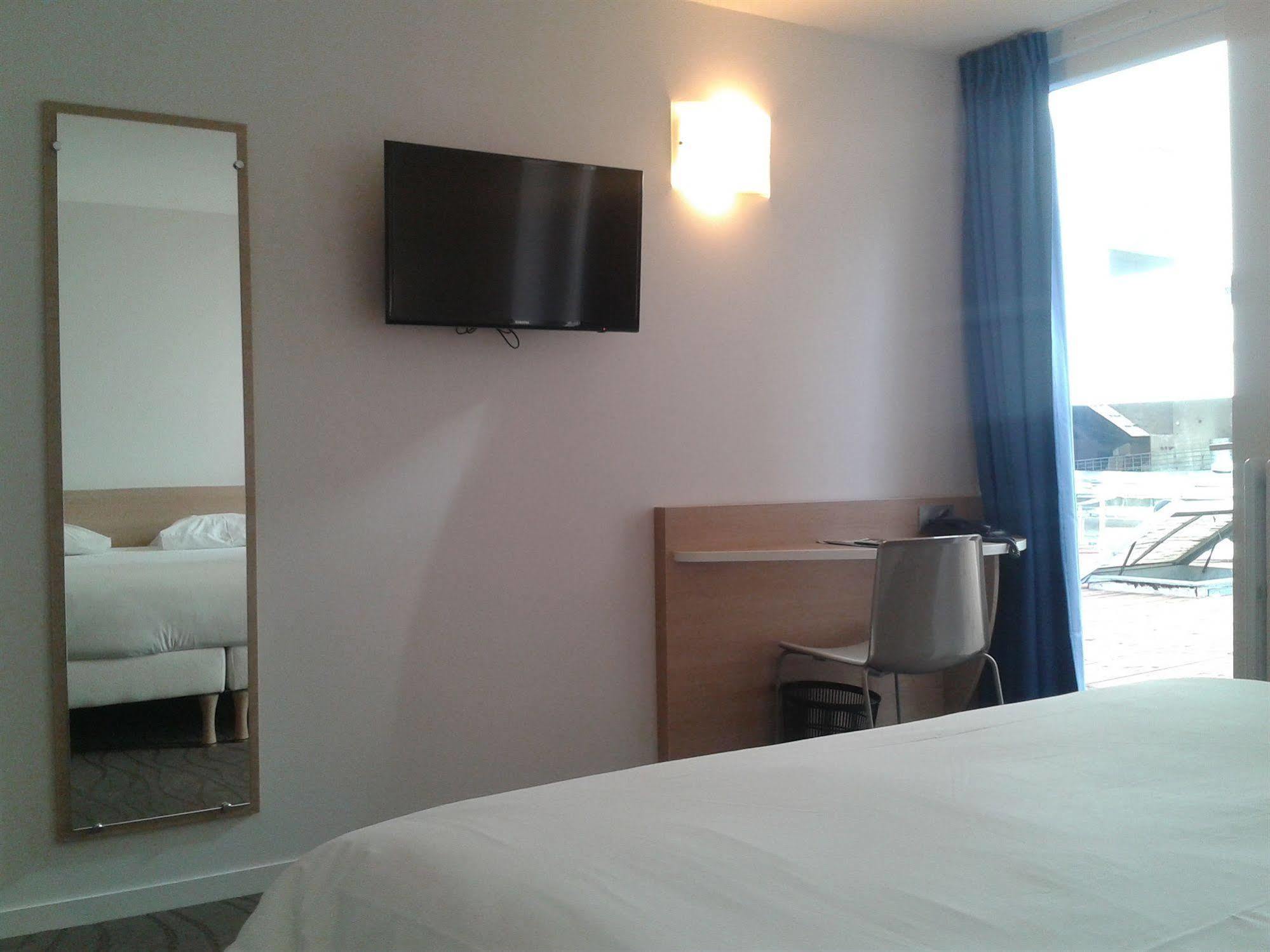 Brit Hotel Macon Centre Gare Εξωτερικό φωτογραφία